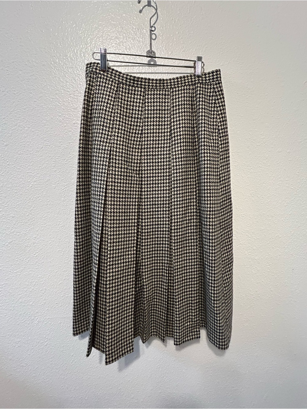 Evan Picone 100% Worsted Wool Black & White Houndstooth A-Line Skirt